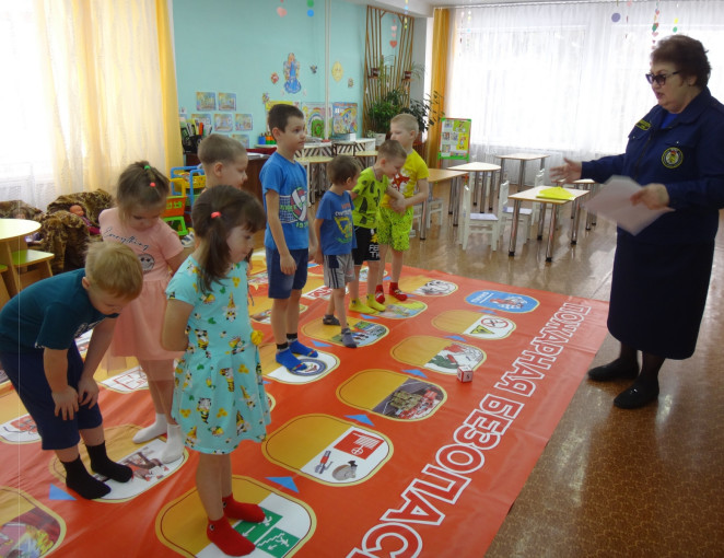 Игра "Соревнование в безопасность!" Игра "Соревнование в безопасность!".